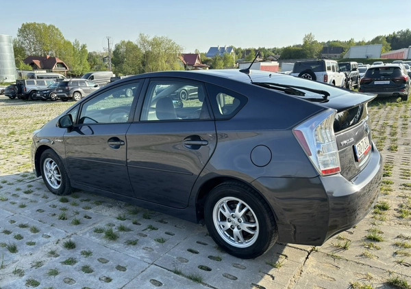 Toyota Prius cena 34000 przebieg: 277500, rok produkcji 2011 z Gdańsk małe 92
